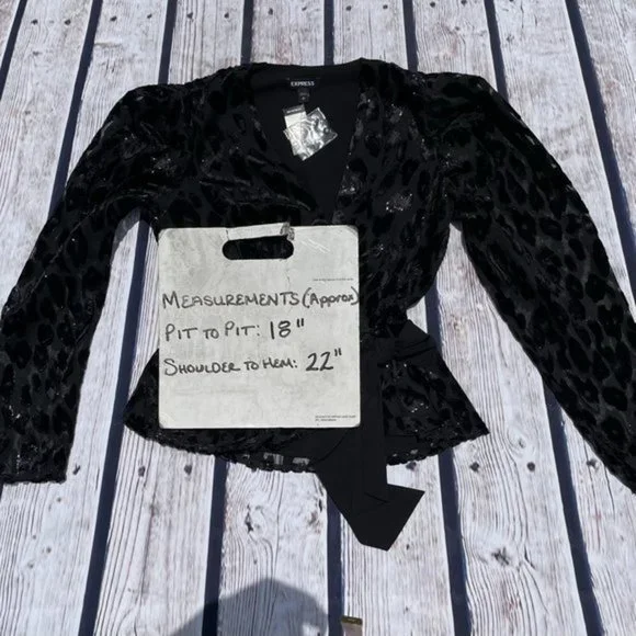 EXPRESS Metallic Leopard Wrap Front Bow Top Small - Picture 8 of 10